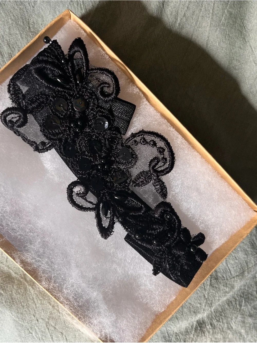 Black Beaded Flower Lace Wedding Garter Set
